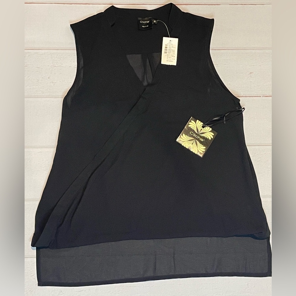 Womans NWT Cliche Top size M